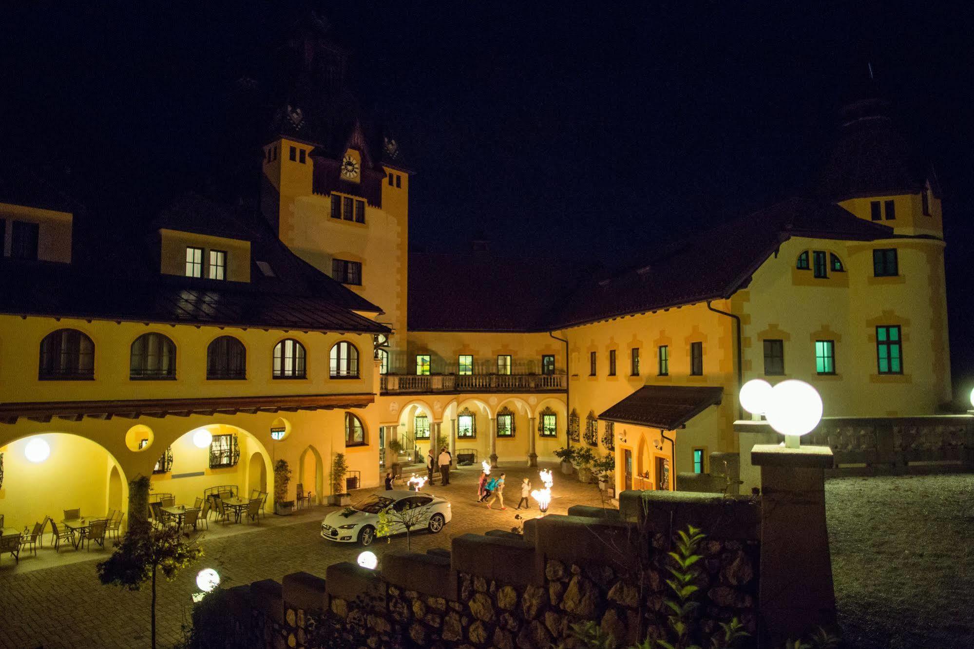 Naturhotel Schloss Kassegg Sankt Gallen Exterior photo
